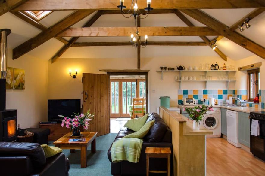 Spacious,converted barn near beach at Crackington Haven, nr. Bude.