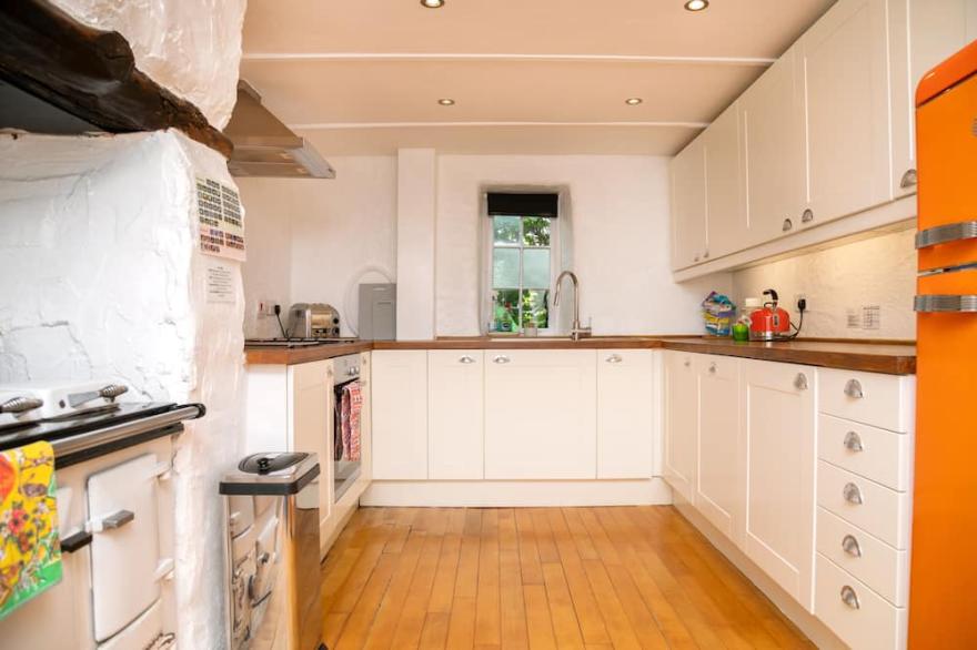 Cosy Cornish Cottage With Character and Charm