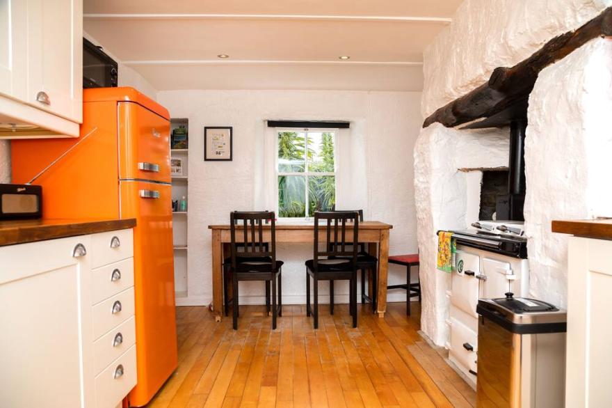 Cosy Cornish Cottage With Character and Charm