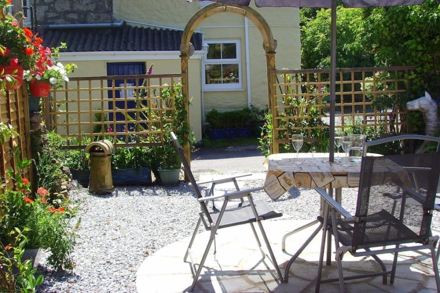 Cornish Cottage with private swimming poo.l close to Falmouth , Portreath