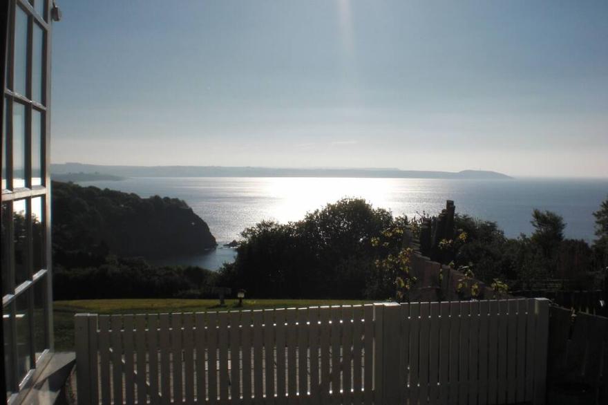 Family detached House, Sea Views, Beach, Golf Club, Eden Project, Short Breaks