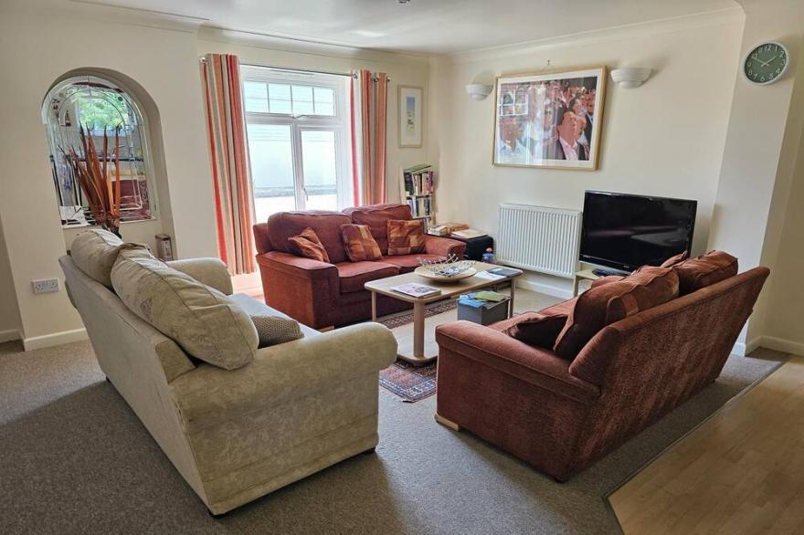 Privately Owned Premier Detached Property with Wi-Fi