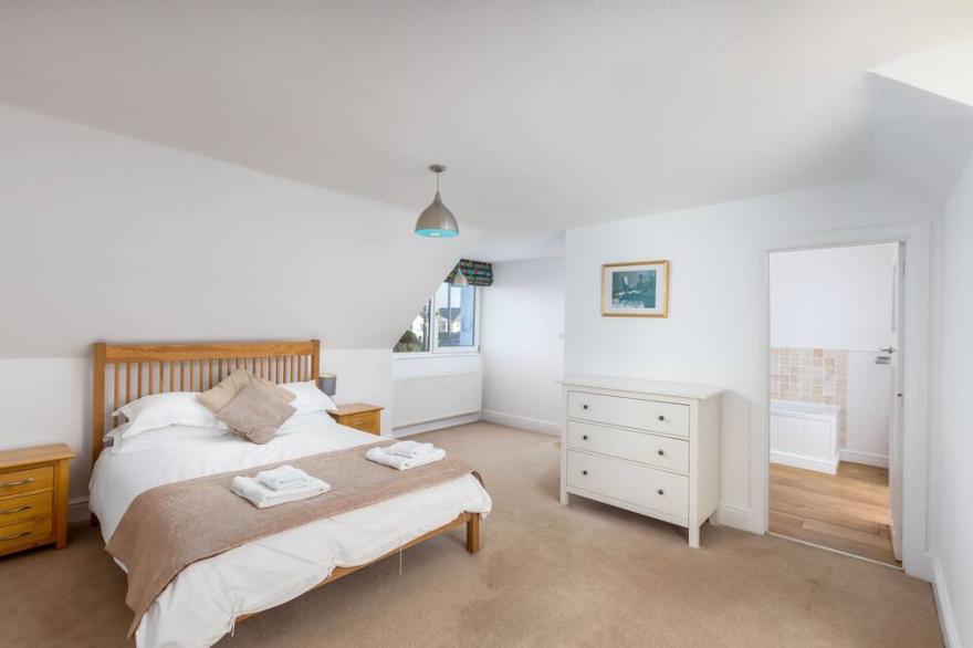 West Haven - stunning property overlooking the Atlantic sleeping up to 12