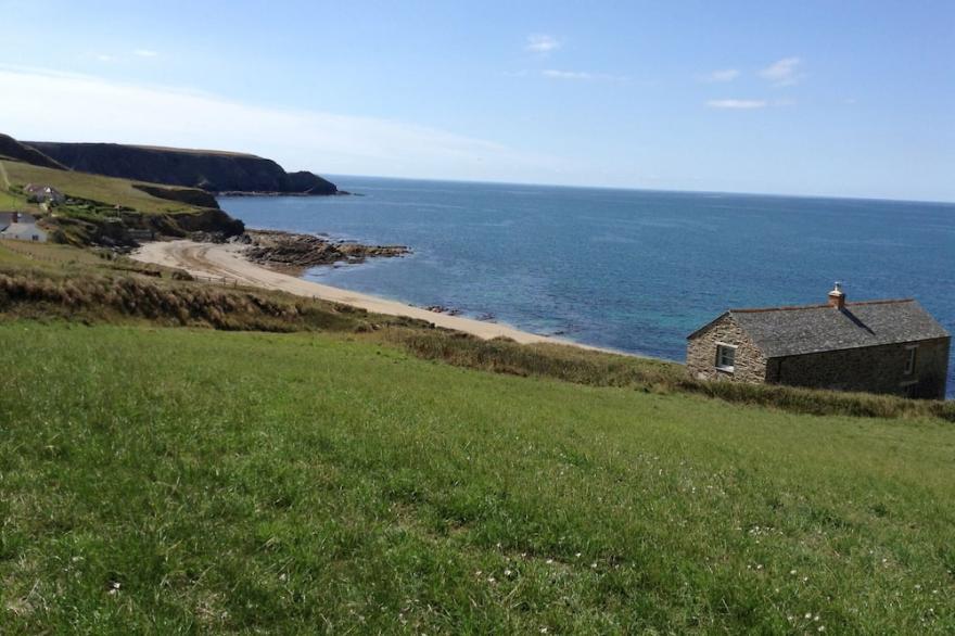 Stylish, contemporary cottage for two close to the sea, beaches and village pub