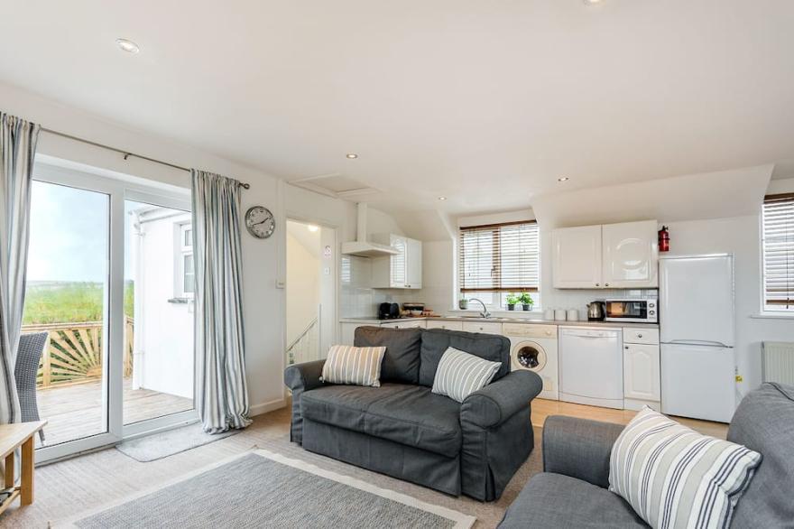 Arnold Cottage -  a cottage that sleeps 6 guests  in 2 bedrooms
