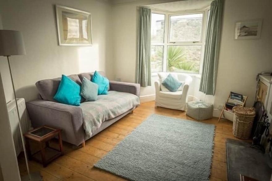 Open plan house 1 minute to beach and St Michaels Mount causeway