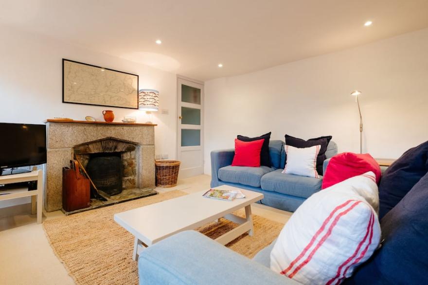 Charming cottage in spectacular location with private beach access