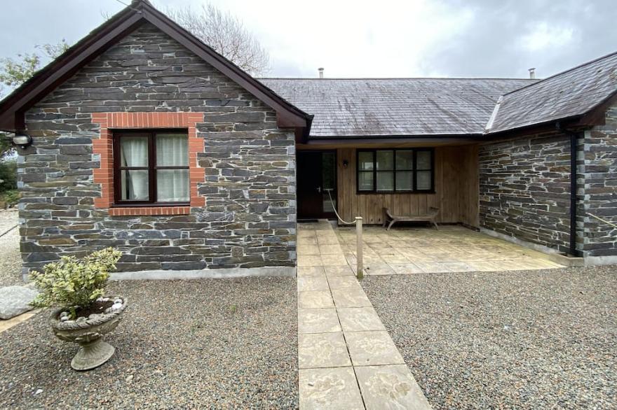 Ash - Luxury cottage with great views,  with fishing, indoor pool & gym.