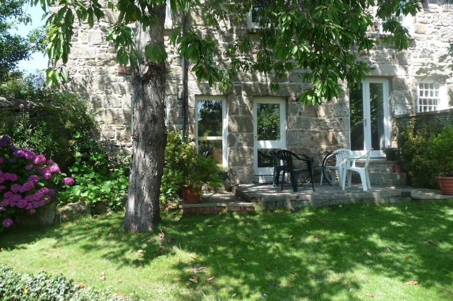 Converted Coach House In Private Location