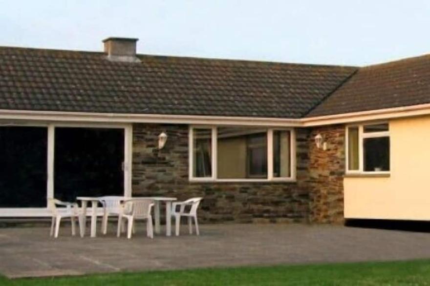 4-bedroom bungalow set in a secluded location