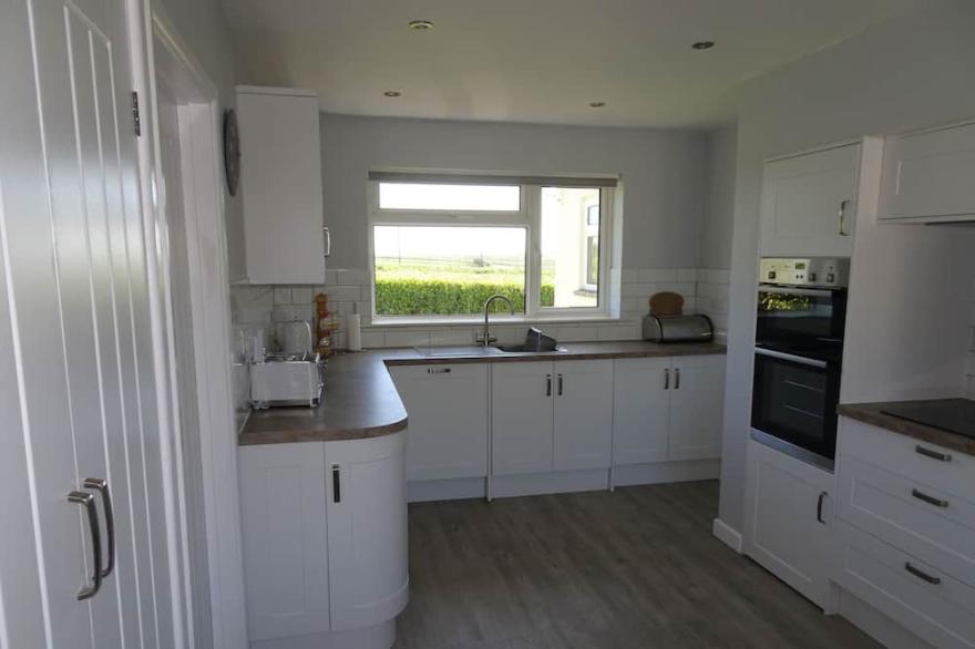 4-bedroom bungalow set in a secluded location