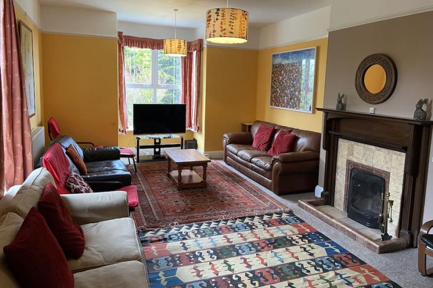 Large Holiday Cottage for families, groups near Bude in Cornwall