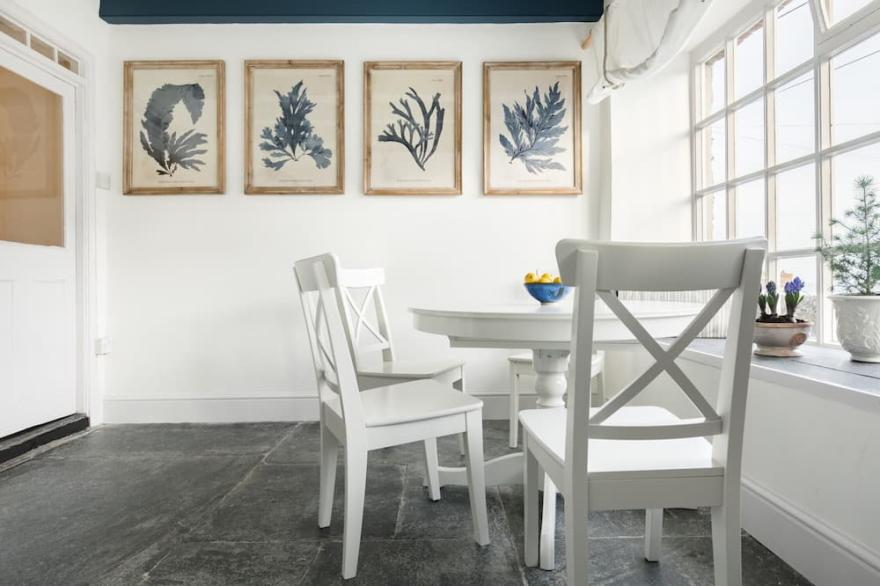 Cliff Garden Holiday Cottage in Portloe With Stunning Garden And Sea Views