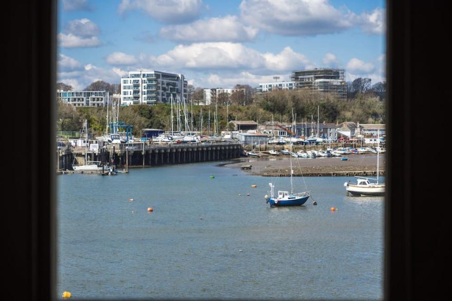 6 Mills Bakery one bed sea view stylish apartment in Grade 1* historic Royal William Yard