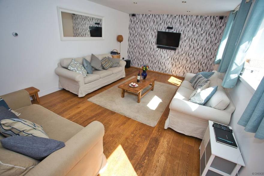 CROYDE WISTERIA COTTAGE | 4 Bedrooms | Croyde | Sleeps 9 | Hot Tub option