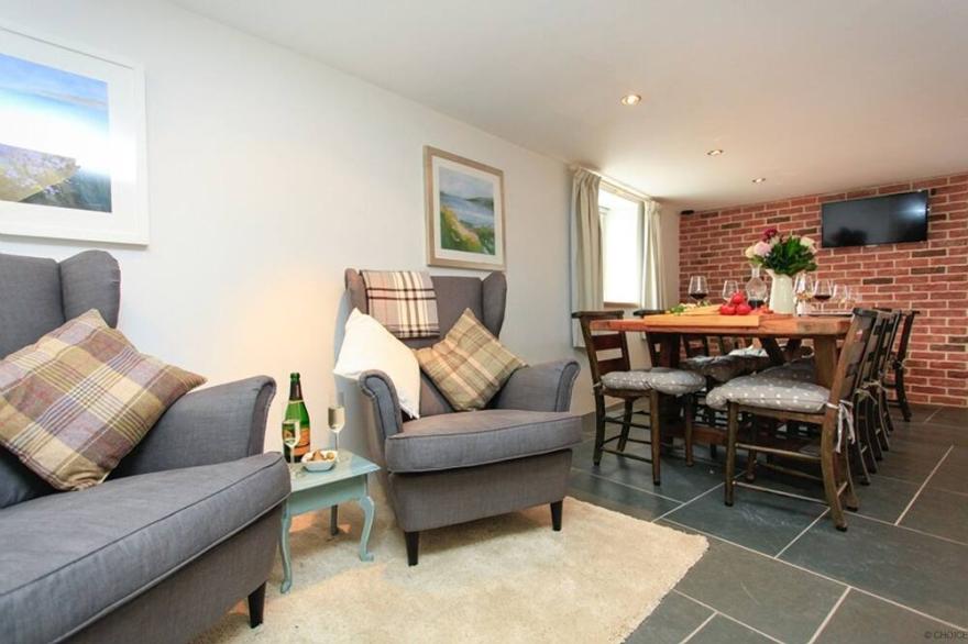 CROYDE WISTERIA COTTAGE | 4 Bedrooms | Croyde | Sleeps 9 | Hot Tub option