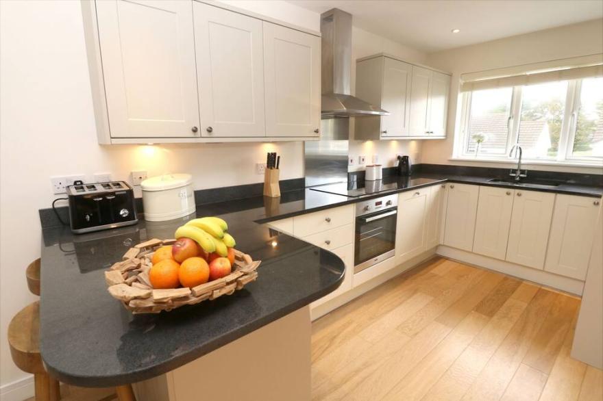Offshore - Pet Friendly* | EV charging* | Hot Tub
