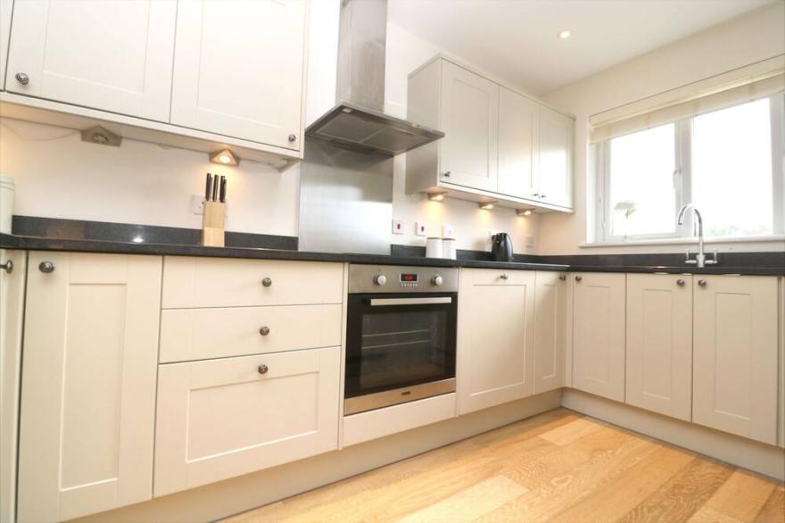 Offshore - Pet Friendly* | EV charging* | Hot Tub