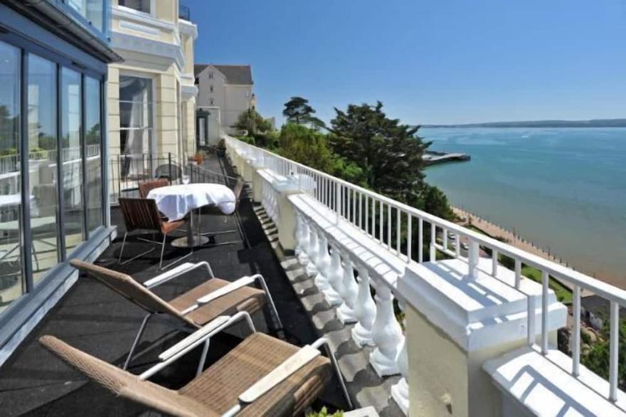 10 Astor House - premier one bed apartment with stunning uninterrupted sea views and large balcony