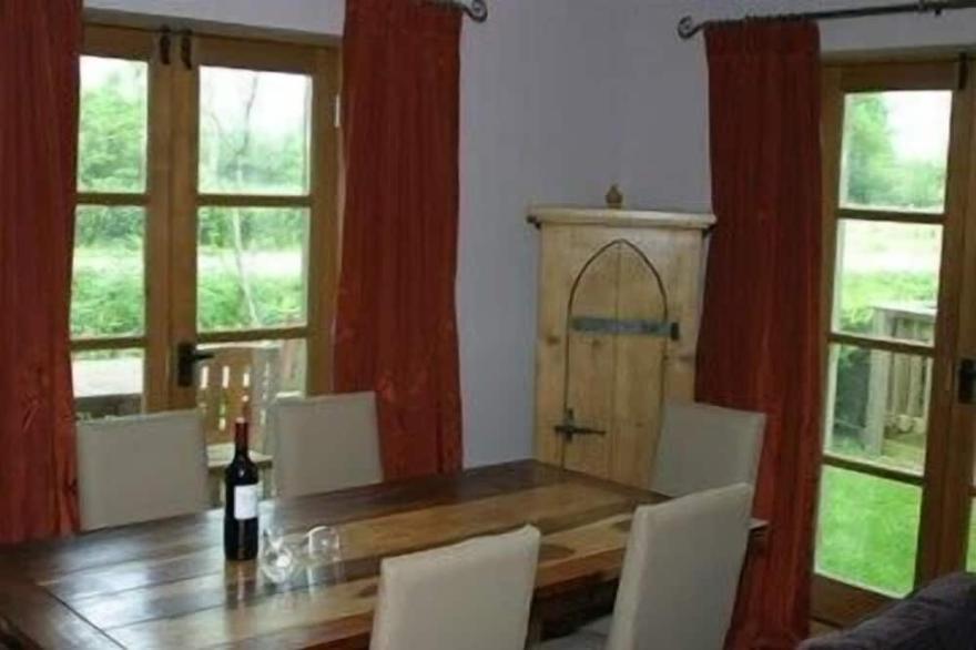 Lovely Cotswold cottage on an award-winning private country estate