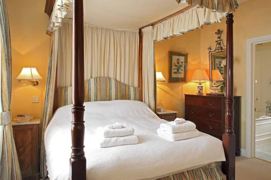 Bruern Cottages - Sandown (sleeps 4 + 1)