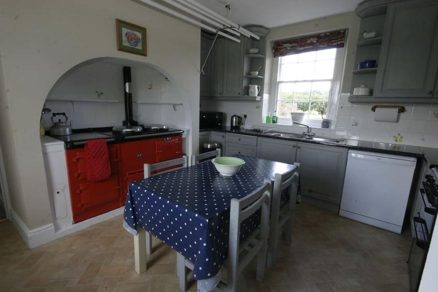Kirkandrews House.  Sleeps 13 in 7 Bedrooms, 5 Bathrooms. Pets allowed