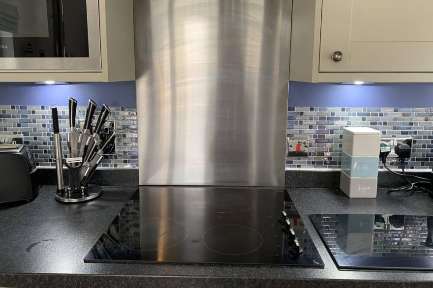 Sea Urchins beach house -  a beach house that sleeps 5 guests  in 2 bedrooms