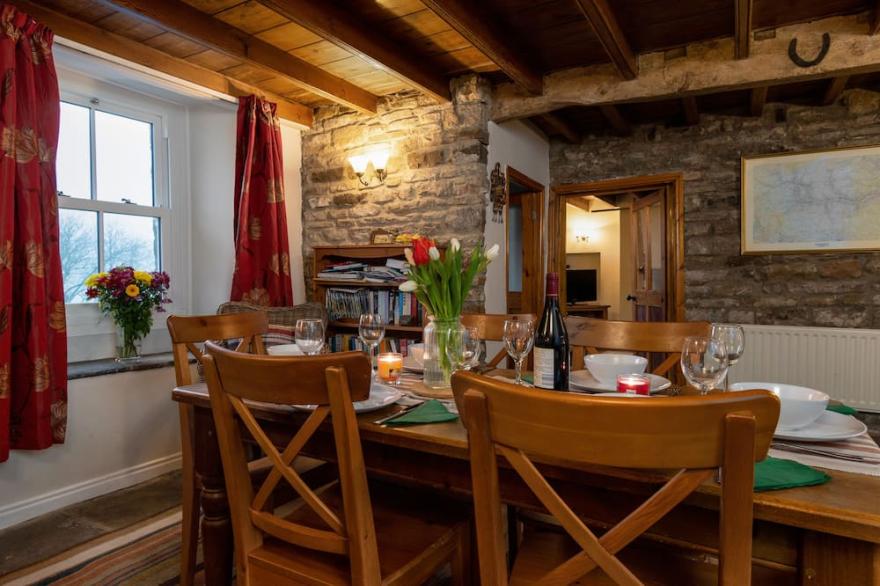 Spacious House With South-facing Views Overlooking Swaledale