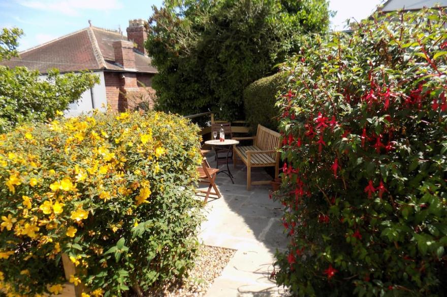 Fern Lea, Sleights - sleeps 10, 5 beds, 3 bathrooms