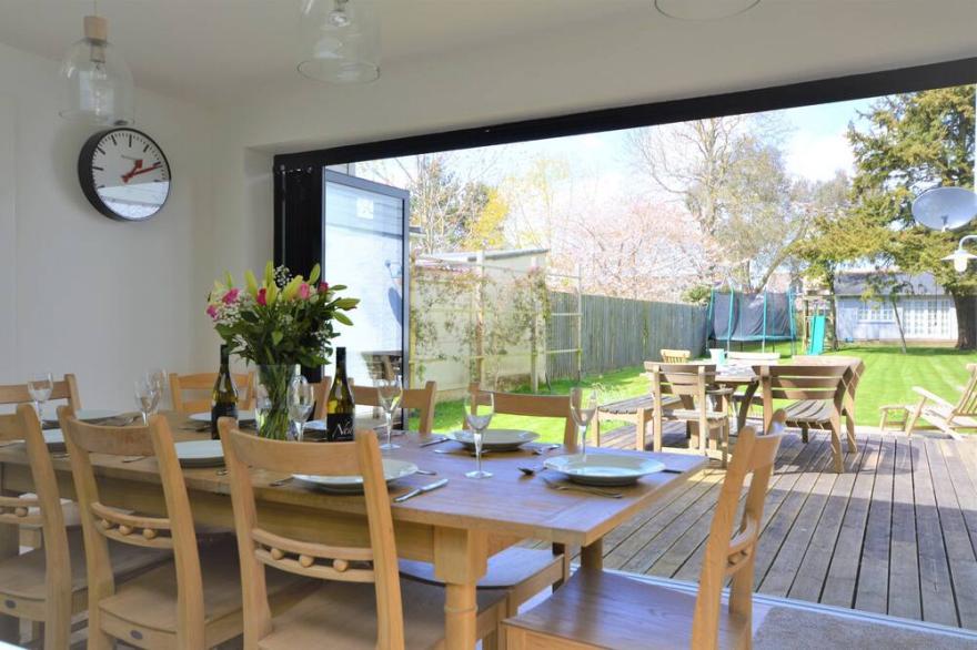 Hope Cottage -  a house that sleeps 10 guests  in 5 bedrooms
