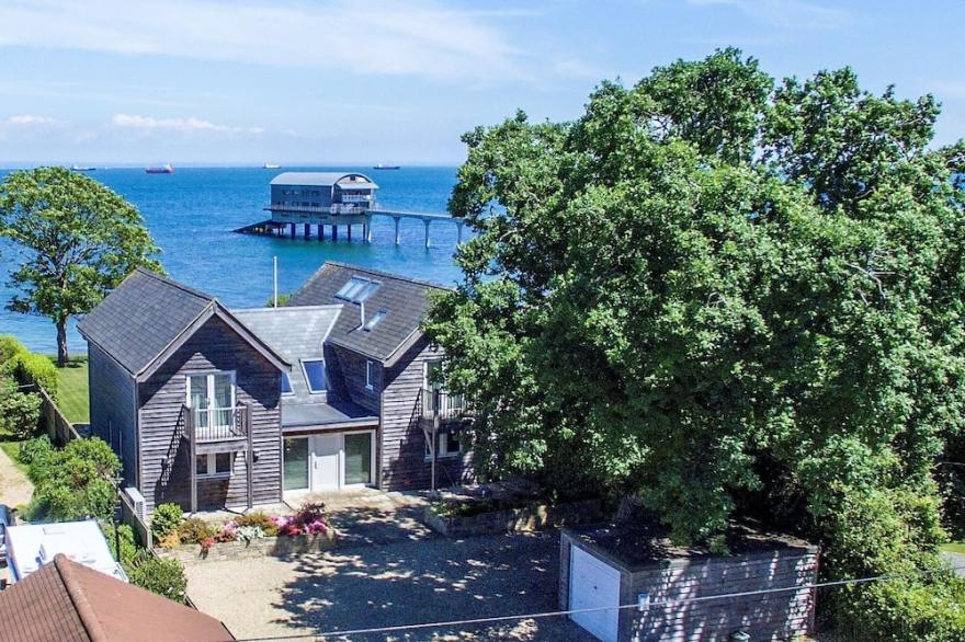 Beach Side -  a house that sleeps 8 guests  in 4 bedrooms