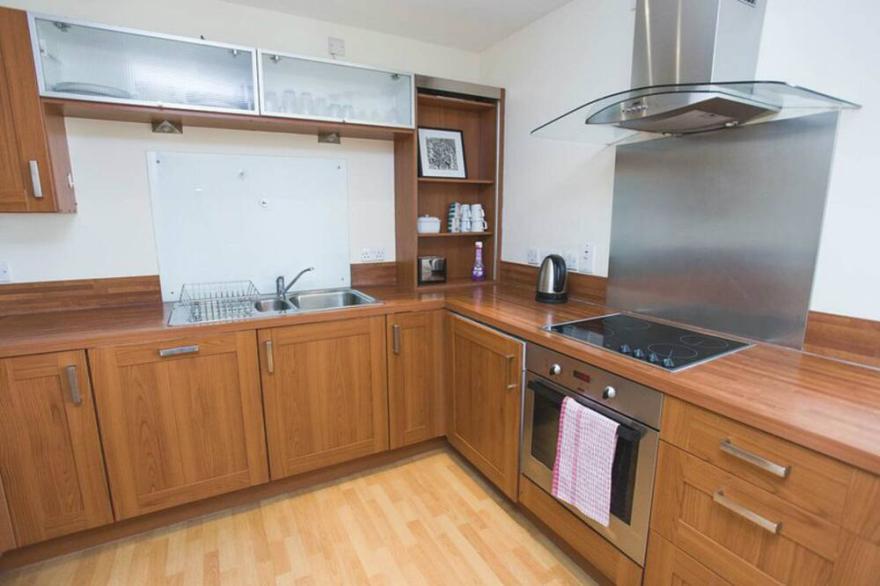 Modern flat slept for 4 in Glasgow city center