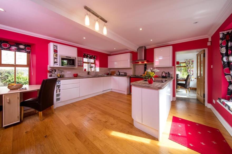 Luxury, 5 Star Holiday Villa in Blairgowrie