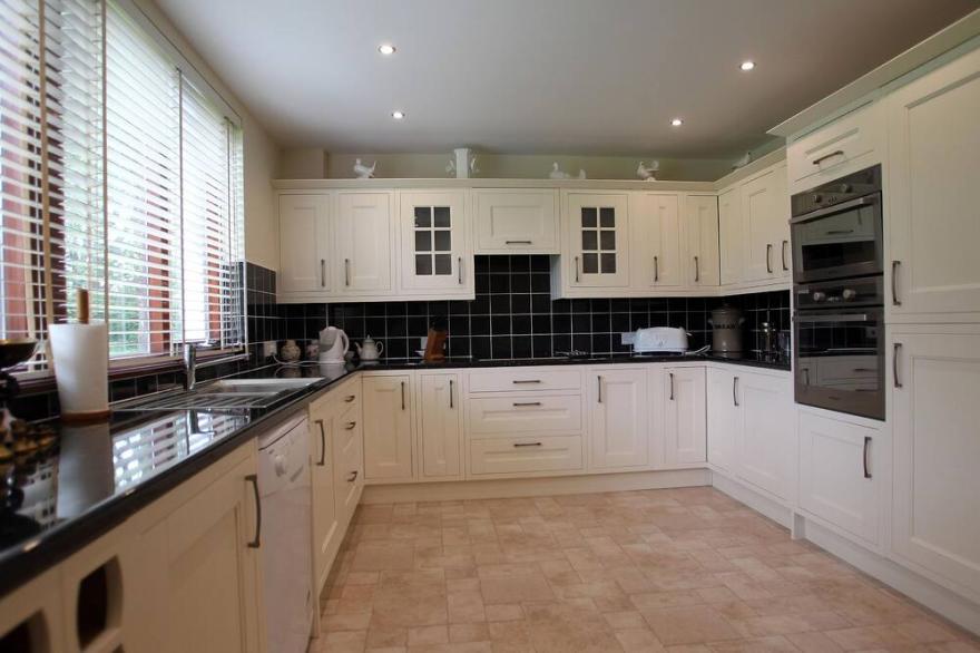Luxury 5 Star Country Home beside Gleneagles