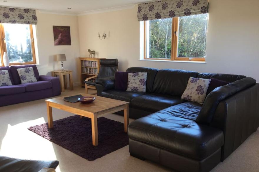 Stunning Coastal House near Oban with Island views and seascapes, 4 bed escape