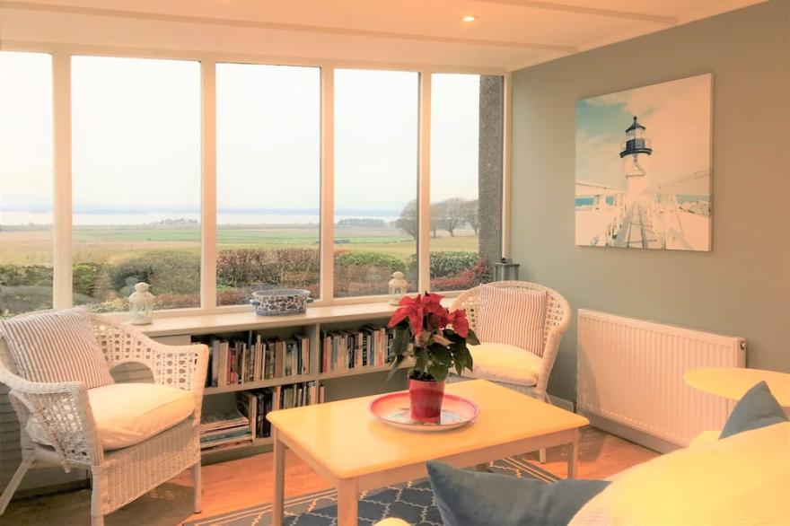 A luxurious cottage in a beautiful location with stunning views!