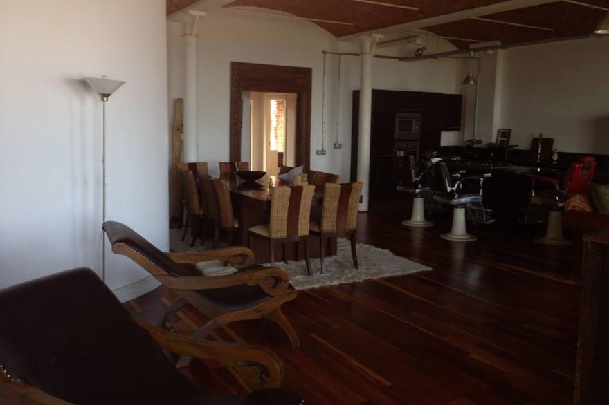 Luxury loft apartment by the River Clyde