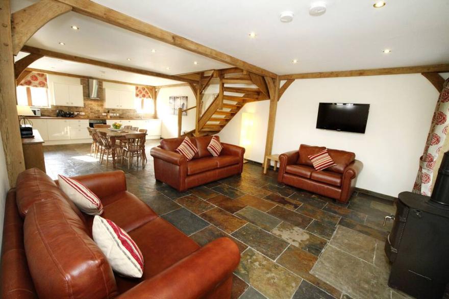 Y Llaethdy - Luxury Barn Conversion at Tir-Cethin Farm on The Gower