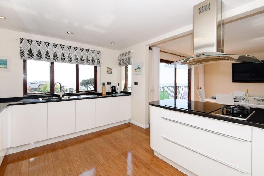 Stunning house with magnificent sea views, pet friendly with a VisitEngland 5 Star Award