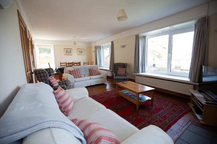 Family Owned Holiday Home, Perfectly Positioned To Enjoy Beach And Coastal Area
