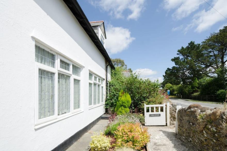 Delightful cottage only a mile from the sea