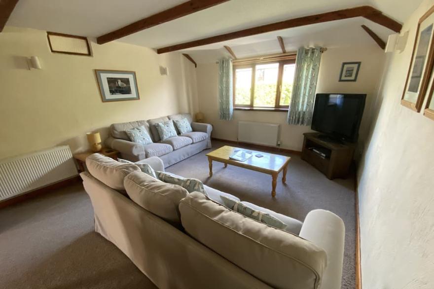 Dog friendly 3 Bed Barn Conversion. Close to Padstow and local sandy beaches