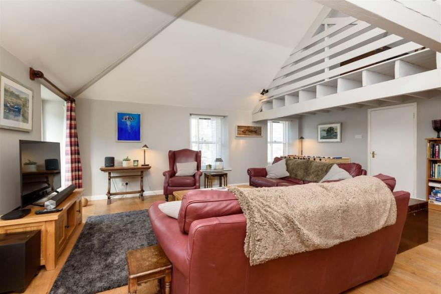 Truly magnificent, luxury waterfront apartment