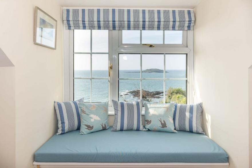Stunning apartment with breath taking sea views