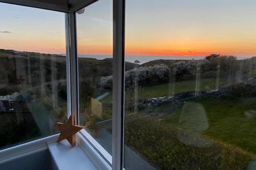 3 Bed Cottage - Amazing Sea Views!