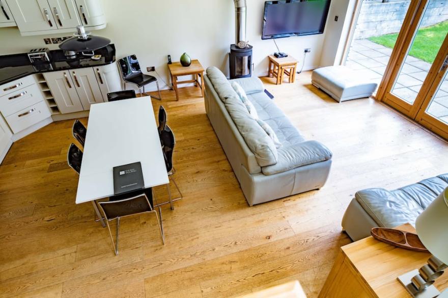 Fabulous property with extensive roof terrace, reached by a spiral staircase, affords panoramic view