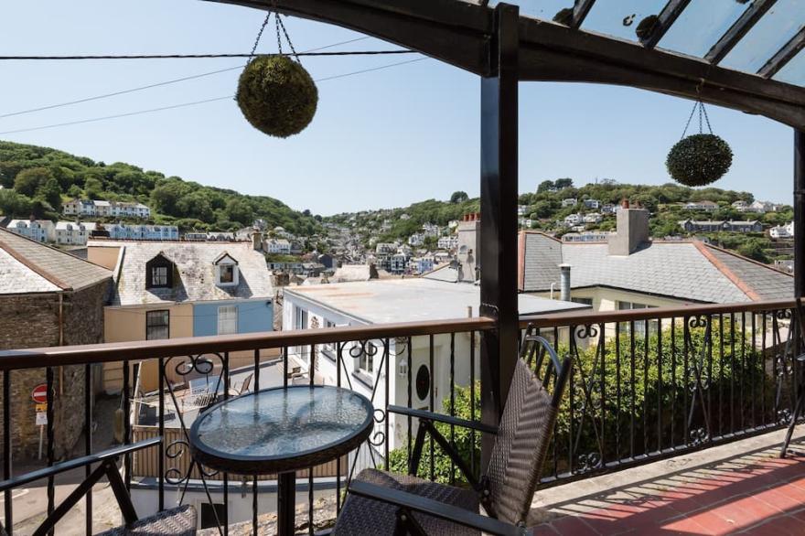 Superb family home with wifi and parking - close to town and beach.