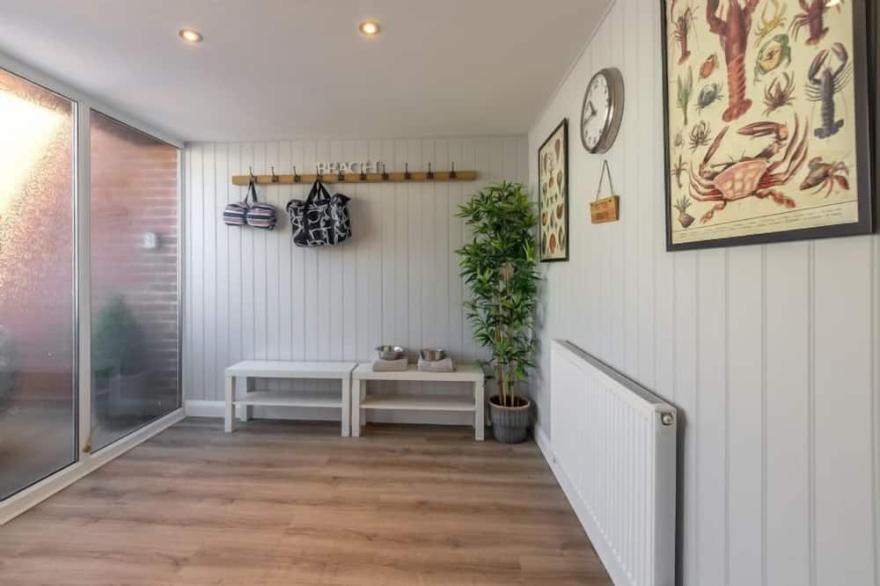 Situated in a great location this beautiful luxury property is ideal for couples