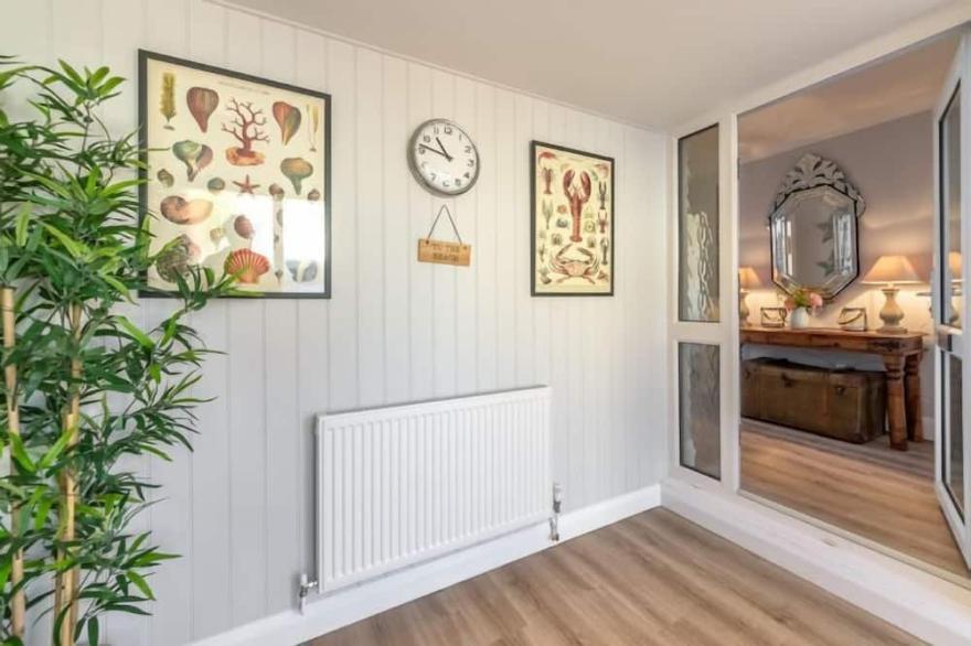 Situated in a great location this beautiful luxury property is ideal for couples