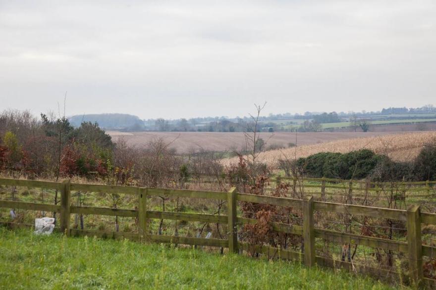 A renovated and beautifully decorated character cottage with underfloor heating.